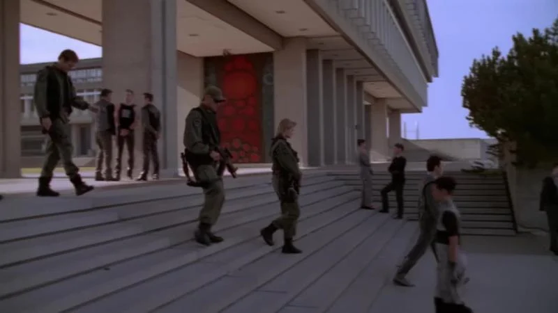 Кадры из сериала Звездные врата: ЗВ-1 (1997)