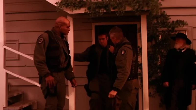 Кадры из сериала Звездные врата: ЗВ-1 (1997)